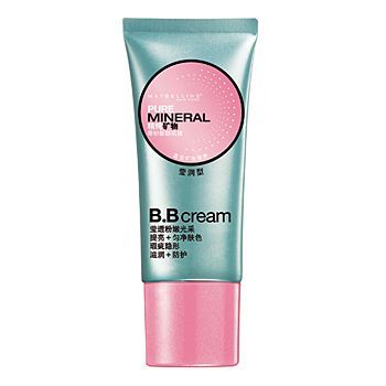 粉嫩雙頰 可愛妝品打造街拍妝容