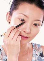 如何畫眼線視頻教程讓你輕松學(xué)