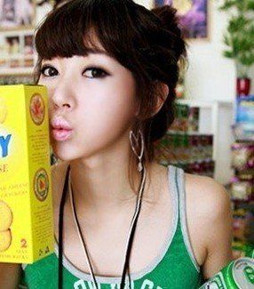 潤澤妝容的化妝小技巧 做一個減齡青春美女