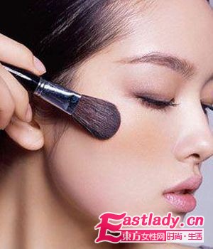 OL低調(diào)妝打造辦公室好人緣