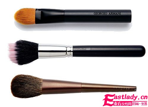 懶妞兒宅女必備 3大類化妝刷