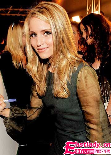 魅惑午夜 星光藍(lán)打造Party Queen