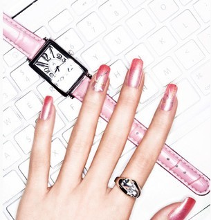 OL最I(lǐng)N的美甲 Office淑女風范呼之欲出