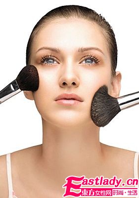 懶妞兒宅女必備 3大類化妝刷