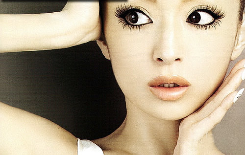 4個(gè)妙招 教你用假睫毛戴出真效果