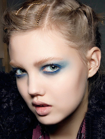 炎炎夏日  好色 趁早  妝 出個(gè)大美人