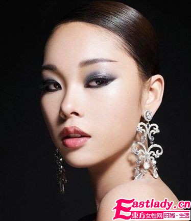 俘獲眾生 都市女郎必學(xué)精致魅惑妝