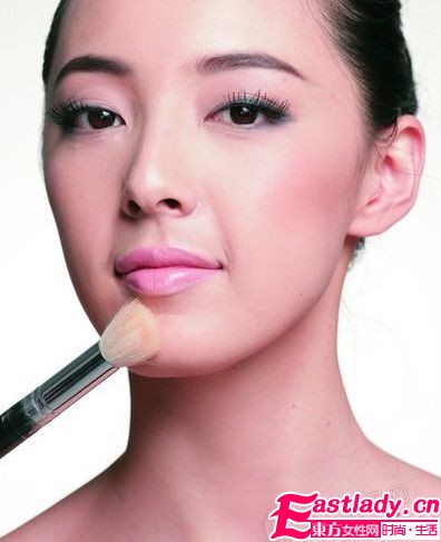 7大給力秘笈 妝出艷羨小V臉