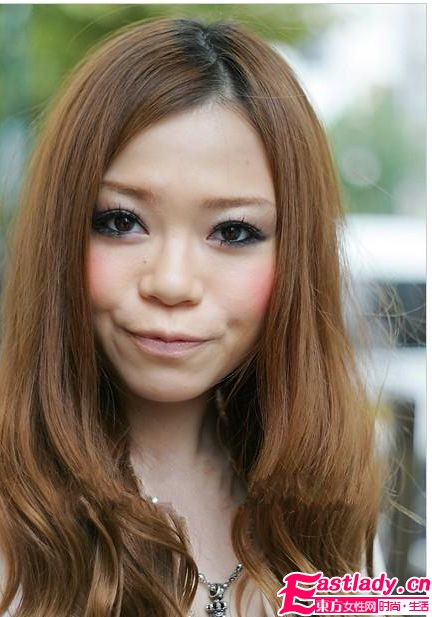 粉嫩主打派對LOOK 妝出驚艷范