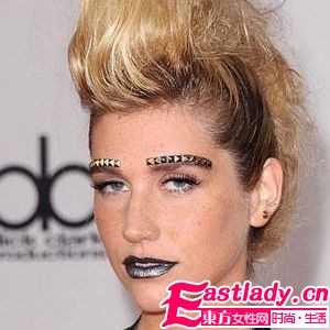 KeSha演繹時髦鎦釘眉完美詮釋另類Rock范兒