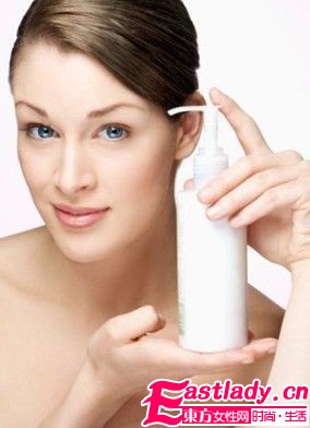 擺脫脫妝大困擾 2分鐘魅力重現(xiàn)