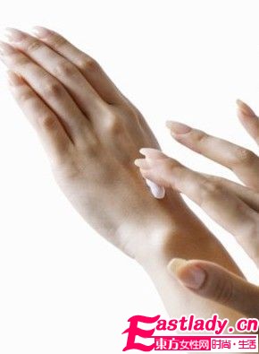 擺脫脫妝大困擾 2分鐘魅力重現(xiàn)