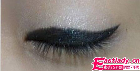 蝌蚪眼妝 圓單眼皮MM瞬間放大夢想