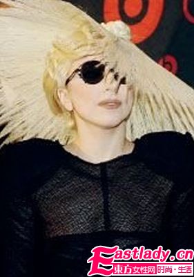 女星[妝]強(qiáng)勢(shì) 全球權(quán)勢(shì)女大盤點(diǎn)