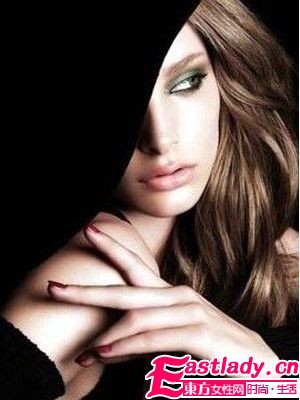 2011新派煙熏 妝 出撩人派對(duì)Queen