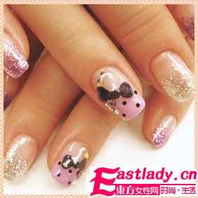 不敗的經(jīng)典 美甲也有圓點(diǎn)控