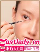 8步簡(jiǎn)易滋潤(rùn)裸妝 冬日水潤(rùn)無(wú)敵