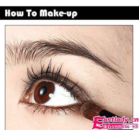 利落軍[妝]風(fēng) 灑脫中盡顯優(yōu)雅