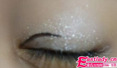 蝌蚪眼妝 圓單眼皮MM瞬間放大夢想