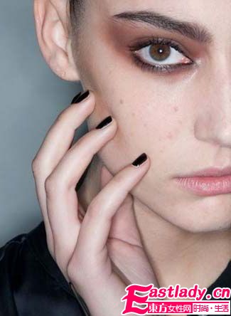 10個(gè)美甲訣竅 初秋美扮美到指尖