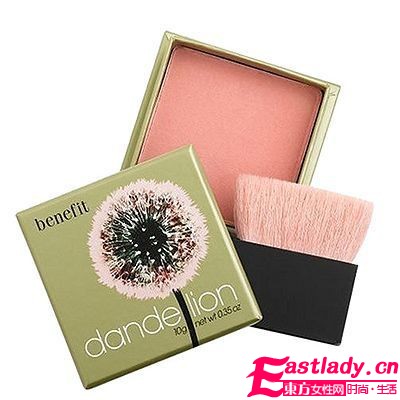 粉嫩少女系 夢幻彩妝也扮嫩