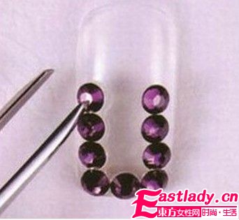 3款潮范美甲DIY 演繹嫵媚風(fēng)情