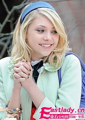 上東區(qū)新街拍 緋聞少女靚眼女孩妝