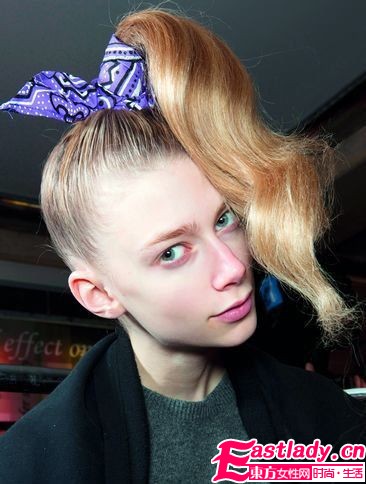 秋冬T臺(tái)美妝新勢(shì)力 惹火驚艷閃耀秀場(chǎng)