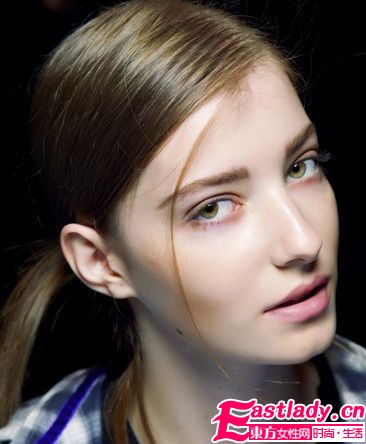 冬日最溫暖的日范兒皮草妝容