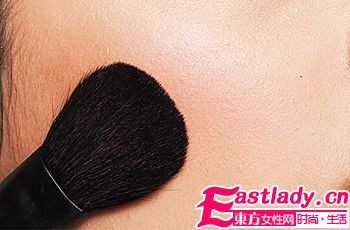 冬日 妝 粉嫩 甩掉干燥更水潤(rùn)