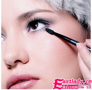 麻豆示范 [妝]出寒冬日系新派煙熏