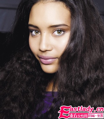 潮流預(yù)告 2010秋冬妝容異彩魅惑