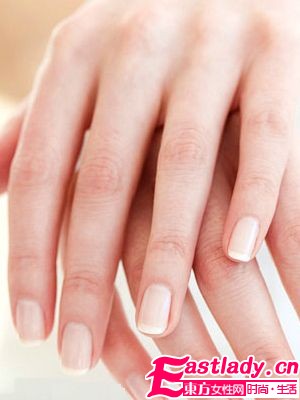 深色甲油大行其道 6大技巧輕松打造