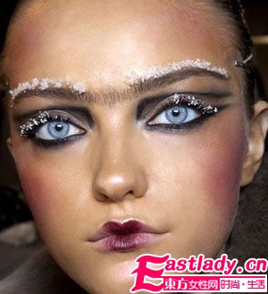 2010秋冬彩妝 個(gè)性破格視覺系