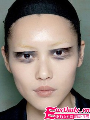 唇紅齒白 彰顯十足東方[女人味]