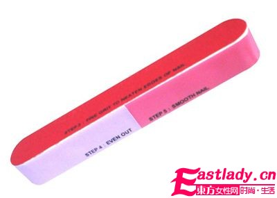 深色甲油大行其道 6大技巧輕松打造