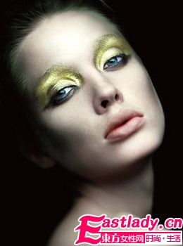 時(shí)尚回潮 明星獨(dú)到 眼 色解讀