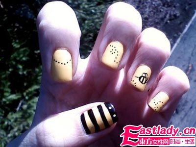 初秋新色美甲 獨一無二的指尖風(fēng)情