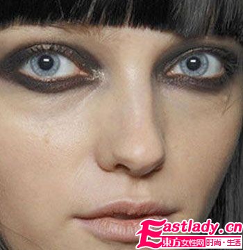 彩妝狂潮 2010秋冬玩轉(zhuǎn)[眼]花樣