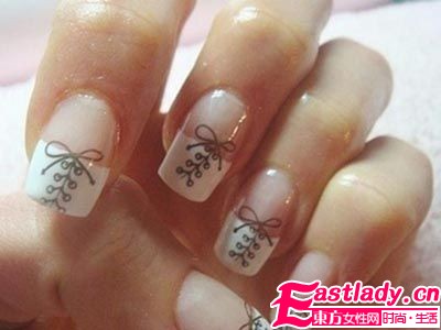 初秋新色美甲 獨(dú)一無二的指尖風(fēng)情