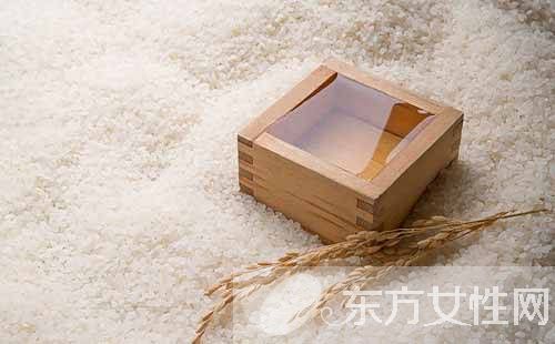 淘米水洗臉的正確方法 幫你洗出無瑕肌膚