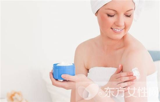 皮膚干燥起皮怎么辦 只需4招輕松解決