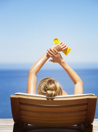 隔離霜和防曬霜的區(qū)別 隔離霜和防曬霜的選擇