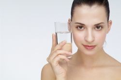 皮膚暗沉怎么調(diào)理 你還在做這些毀壞皮膚的事情嗎