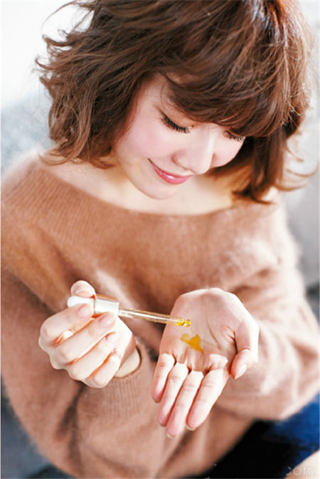 平時(shí)沒時(shí)間做肌膚保養(yǎng) 利用周末時(shí)間把肌膚補(bǔ)回來