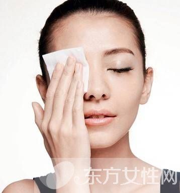 假睫毛怎么卸 這么做既能輕松卸掉還不傷眼睛