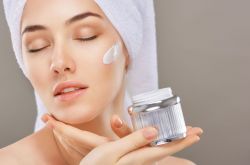 黑面膜哪個牌子好 推薦5款自制美白補(bǔ)水面膜