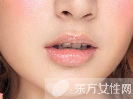 如何保養(yǎng)唇部 唇部護(hù)理應(yīng)這樣做