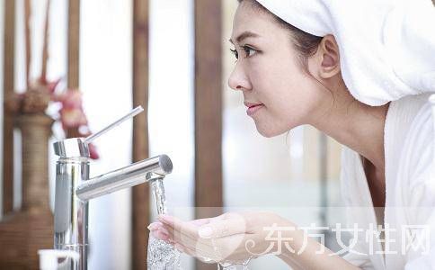 能用醋洗臉嗎 白醋洗臉的副作用你也要知