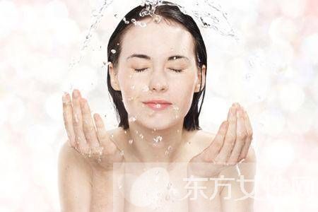 洗面奶和潔面乳的區(qū)別 女生該如何選擇洗面奶